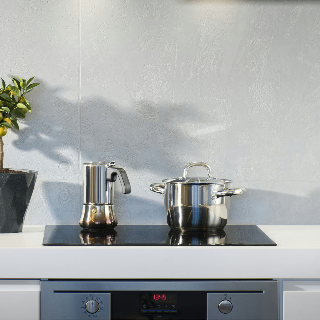 Kitchen & Dining