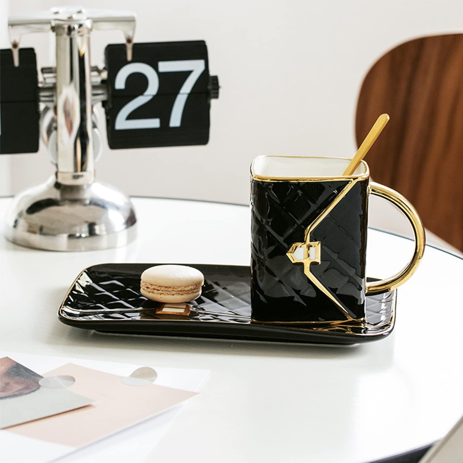 Classy Bag-Inspired Cup Set