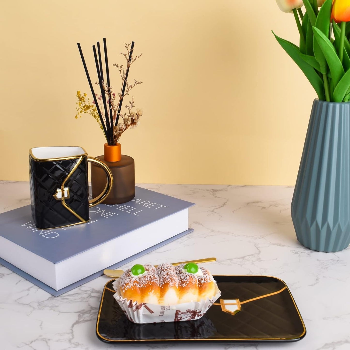 Classy Bag-Inspired Cup Set